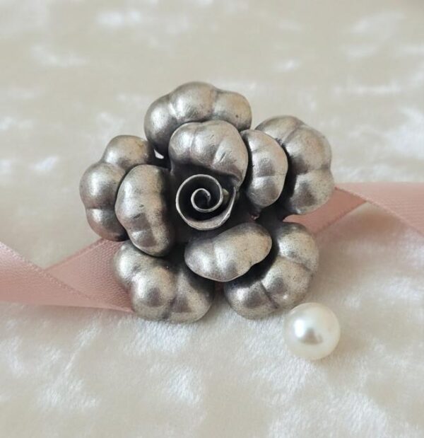 Handmade Plain Rose Brooch Cum Pendant