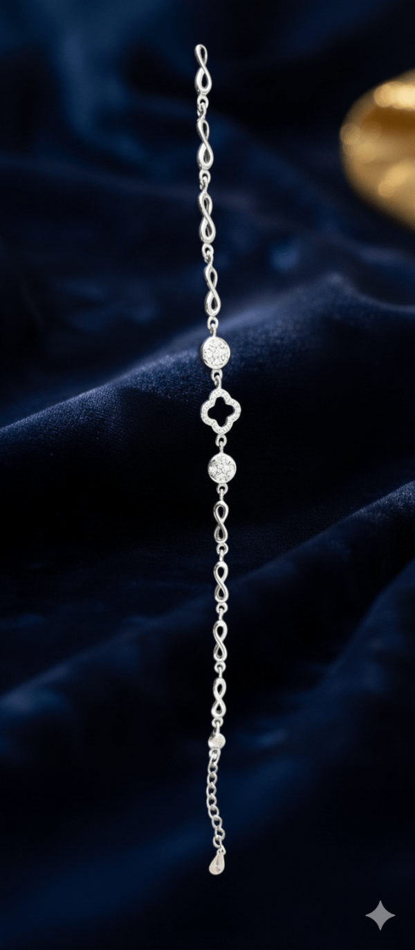 Starlit Clover Bracelet in Sterling Silver 925, Perfect Gift for her