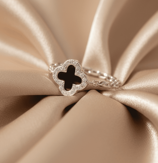 Midnight Bloom Chain Ring for women in sterling silver 925