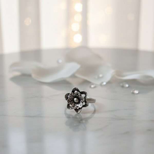 Oxidised Floral Ring in Sterling Silver 925