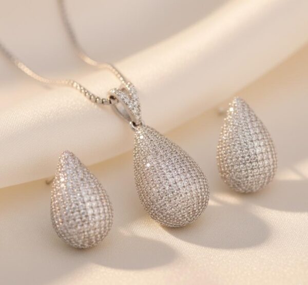 Pearl Shape Pendant Set in Sterling Silver