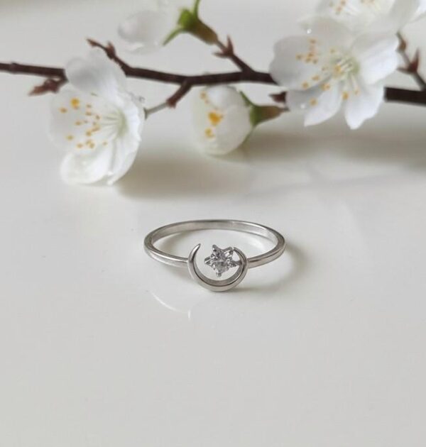 Crescent Moon Ring in Sterling Silver 925
