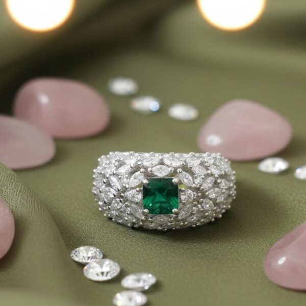 Emerald Green Cushion-Cut Ring in Sterling Silver 925