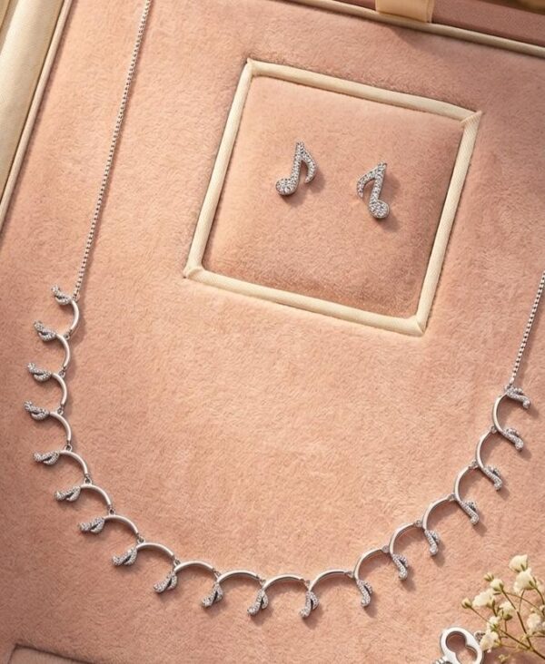 Luxury Crystal Musical Note Necklace Set with Earrings