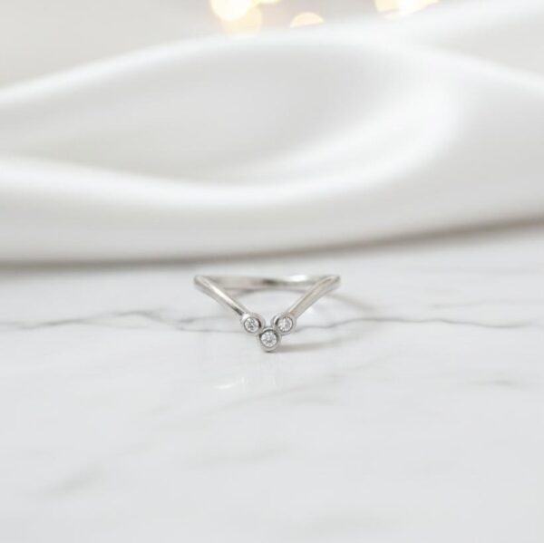 Trio-Stone Bezel Set Curved Ring in Sterling Silver 925