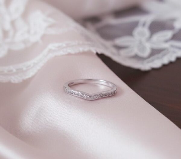 Curved Pavé Ring in Sterling Silver 925