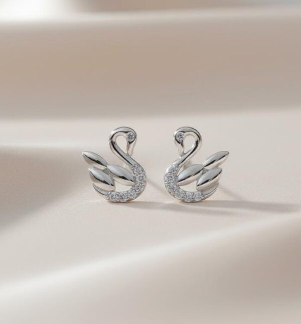 Swan Stud Earrings in Sterling Silver 925