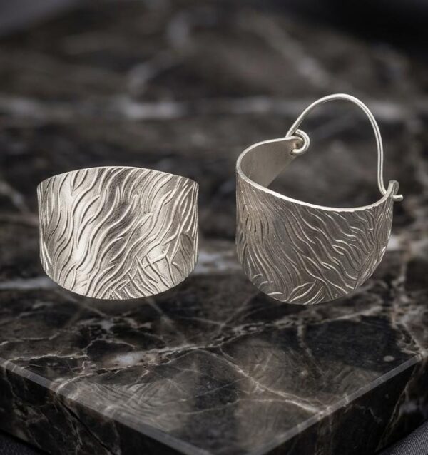 Sterling Silver Textured Wave Wide Hoop Earrings in Sterling Silver 925